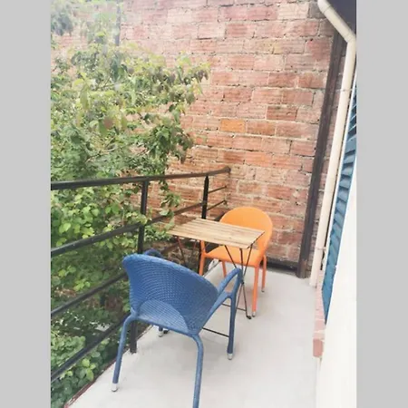 #4 Joli A 2 Pas Du Metro Et Paris 20 Apartment *
