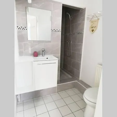 Apartment #4 Joli A 2 Pas Du Metro Et Paris 20 Bagnolet
